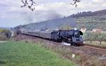 01 529 mit dem D 207 (Paris - Warszawa) am Abzweig Weiterode bei Bebra.  (05.1968) <i>Foto: Norbert Steinweis</i>