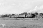 94 2043 auf dem Weg von Eibenstock unterer Bf zum oberen Bf. Die Entfernung zwischen den beiden Bahnhöfen betrug nur ca. 3,5 km, der Höhenunterschied jedoch 130 m. (29.04.1972) <i>Foto: Michael Malke</i>