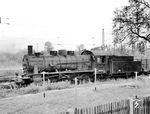 55 5444 vom Bw Leipzig-Wahren rangiert in Leipzig-Engelsdorf. Die 1919 bei Jung gebaute Lok war bis 1968 im Einsatz. (09.09.1964) <i>Foto: Jörg Schulze</i>