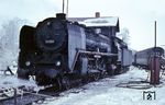 01 084 vom Bw Berlin Ostbf war mit dem D 110 nach Helmstedt gekommen und wartet an einem eisigen Wintertag auf die Rückfahrt. (28.12.1969) <i>Foto: Bruno Gode</i>