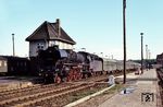 03 0077 ist mit D 514 (Berlin - Stralsund) in Prenzlau eingetroffen. (1979) <i>Foto: Bruno Gode</i>