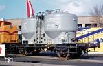 Ein neuer UCs-Wagen der DR für Zement, vorgestellt auf der Leipziger Frühjahrsmesse 1977. (1977) <i>Foto: Joachim Claus</i>
