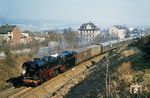 Wohl als Ersatz für eine ausgefallene 01.5 bespannte die Saalfelder 44 0600 den P 8015 von Gera nach Saalfeld, aufgenommen bei der Einfahrt nach Pößneck. (23.02.1980) <i>Foto: Dr. Uwe Knoblauch</i>