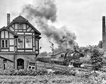 50 3675 beschleunigt einen Güterzug aus den Bahnhof Quedlinburg. (10.06.1978) <i>Foto: Joachim Schmidt</i>