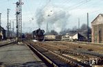 44 0101 (Bw Sangerhausen) fährt mit einem Güterzug durch Erfurt. (03.1972) <i>Foto: H.-D. Scheel</i>