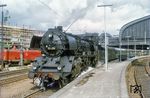 03 204 (Bw Wittenberge) verlässt mit D 163 nach Berlin den Hamburger Hauptbahnhof. (1967) <i>Foto: J. R. Broughton</i>