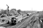 DR 120 186 (ex V 200 186) vom Bw Altenburg mit einem Güterzug in Leipzig-Großzschocher. (01.10.1972) <i>Foto: Michael Malke</i>