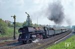 01 0507 fährt mit dem nur an besonderen Verkehrstagen verkehrenden D 2100 (ab Bebra: D 1150) nach Frankfurt/M am Pfingstsamstag 1972 durch den Bahnhof Hönebach. (20.05.1972) <i>Foto: Hans-Dieter Jahr</i>