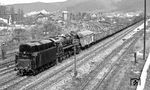 44 0324 kehrt von Unterwellenborn kommend nach Saalfeld zurück. (04.1977) <i>Foto: Burkhard Wollny</i>