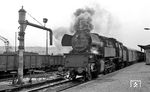 65 1002 vom Bw Altenburg vor P 3024 nach Gera in Saalfeld. (04.1977) <i>Foto: Burkhard Wollny</i>