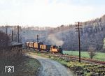 Dem Normalspurgüterzug folgt der Schmalspurgüterzug mit 99 1606 auf dem Dreischienengleis bei Wolkenstein. (23.04.1982) <i>Foto: Joachim Schmidt</i>