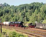 In Wolkenstein trifft 50 3646 mit Ng 64345 nach Annaberg auf die aus Jöhstadt einfahrende 99 1568. (19.06.1983) <i>Foto: Joachim Schmidt</i>