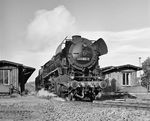 44 0305 hat einen Güterzug aus Saalfeld nach Wünschendorf gebracht. Gleich wird es Lz zurück in die Heimat gehen. (09.10.1981) <i>Foto: Joachim Schmidt</i>