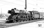 03 2207 vom Bw Halberstadt vor einem Personenzug in Magdeburg Hbf. (11.09.1971) <i>Foto: Klaus Kieper, Slg. Holzborn</i>