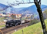 95 0016 und 95 0041 setzen sich mit dem Dg 55445 nach Sonneberg im Bahnhof Rauenstein (Thür) in Bewegung. Am Zugschluss hilft noch 95 0005 tatkräftig mit. (01.05.1980) <i>Foto: Karsten Risch</i>
