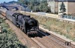Die FDJ-Jugendlok 01 2050 vom Bw Dresden jagd mit 120 km/h vor dem internationalen Schnellzug D 371 "Pannonia-Express" von Berlin nach Sofia durch Weinböhla. (08.1974) <i>Foto: Robin Fell</i>