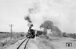 99 3462 wartet mit P 9194 (Anklam - Friedland/Meckl) auf die Einfahrt nach Wegezin-Dennin. (18.08.1966) <i>Foto: Gerd Wolff</i>