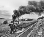 Blick aus der Blockstelle Steinberg bei Riestedt auf 44 0018, die sich mit einer Schiebelok die Steigung nach Blankenheim hinaufkämpft. (15.07.1978) <i>Foto: Michael Malke</i>