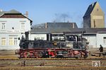 Rangierdienst mit der 77-jährigen 99 1574 (Baujahr 1912) im Bahnhof Mügeln (b Oschatz). (09.11.1989) <i>Foto: Wolfgang Bügel</i>