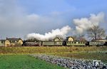 99 1776 dampft mit P 14180 nach Jonsdorf durch Zittau Vorstadt. (10.11.1989) <i>Foto: Wolfgang Bügel</i>