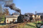 99 1776 fährt mit dem Rollwagen-Güterzug Ng 67282 in den Bahnhof Zittau Vorstadt ein. (11.11.1989) <i>Foto: Wolfgang Bügel</i>