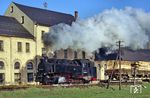 99 1776 (99 776) war eine Lok aus dem Neubauprogramm der DR und wurde 1953 beim Lokomotivbau Karl Marx, Potsdam-Babelsberg (LKM), hergestellt. Am 9. April 1953 wurde sie dem Bw Wilsdruff zugeteilt und war erst im November 1988 nach Zittau gekommen.  (11.11.1989) <i>Foto: Wolfgang Bügel</i>