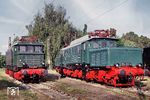 254 052	(ex E 94 052, Baujahr 1941) wurde nach ihrer Ausmusterung an einen Privatmann verkauft und in Staßfurt abgestellt. Im Frühjahr 2002 erhielt sie eine Hauptuntersuchung bei der Firma WIG Brieske (bei Senftenberg). Danach wurde sie für sechs Jahre von der PEG (Prignitzer Eisenbahngesellschaft) Cargo eingesetzt. 2006 erhielt sie eine Neulackierung im DR-Farbschema, mit der sie sich im Bw Engelsdorf präsentiert. Heute befindet sie sich in der Lokwelt Freilassing. Daneben steht E 44 044 (244 044), die seit 1990 dem Raw Dessau (Werklok 5) gehörte. Die Lok wird seit dem Jahr 2000 vom Förderverein "Historische Elektrische Lokomotiven" gepflegt. (05.08.2006) <i>Foto: Andreas Höfig</i>