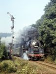 01 0520 passiert mit E 800 nach Leipzig das Einfahrsignal von Haynsburg. (03.09.1980) <i>Foto: Joachim Schmidt</i>