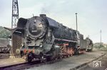 Die Eisenacher 44 837 (Societe de Construction des Locomotives Batignolles Paris, Baujahr 1942) in ihrem Heimat-Bw. Dahinter steht die ebenfalls hier beheimatete 41 122. (14.07.1967) <i>Foto: Robin Fell</i>