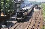 86 1012 (Bw Aue) fährt mit dem D 561 (Berlin – Leipzig – Schwarzenberg) durch den Bahnhof Hartenstein. (06.1973) <i>Foto: Robin Fell</i>