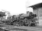 Ein ungewöhnliches Aussehen verlieh der Mischvorwärmer und Giesl-Ejektor der Bautzener 52 3233, aufgenommen im Bw Görlitz. Die von Jung gebaute Lok war am 26. Januar 1944 beim Bw Falkenberg (Elster) in Dienst gestellt worden. 1978 endete ihre aktive Dienstzeit. (06.1970) <i>Foto: Michael Malke</i>
