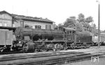 55 1949 (ex "4811 STETTIN", Baujahr 1909) rangiert im Bahnhof Lübbenau (Spreewald). Sie gehörte zu den letzten preußischen G 8 der RBD Cottbus und war zuletzt im Bw Luckau beheimatet. Im August 1967 wurde sie ausgemustert. (05.06.1966) <i>Foto: Klaus Kieper, Slg. Holzborn</i>