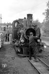 Löscheziehen und Wassernehmen an 99 3361 in Friedland.  (07.1966) <i>Foto: Klaus Kieper, Slg. Holzborn</i>