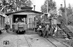 99 4652 in der Lokstation Altenkirchen (Rügen), dem Endpunkt der Strecke aus Bergen Ost auf der Halbinsel Wittow. Im Schuppen steht 99 4511.  (22.08.1966) <i>Foto: Gerd Wolff</i>