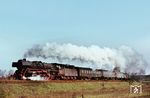 Am Karsamstag 1977 war 03 0048 an der Stralsunder Kurve südlich des Biesdorfer Kreuzes mit dem D 319 "Saßnitz-Expreß" (Stockholm -) Saßnitz - Neubrandenburg - Berlin Ostbahnhof an 8.43 Uhr) unterwegs. (09.04.1977) <i>Foto: Helmut Dahlhaus</i>