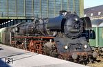 Berlin war immer eine Reise wert... Im Sommer konnte man im Bahnhof Zoologischer Garten mit dem um 6.28 Uhr startenden Ex 316 beginnen. Für "Bürger der BRD" war die Einreise in die "Hauptstadt der DDR" nicht vor 7 Uhr möglich, daher wurde dieser Zug fast ausschließlich in Westberlin fotografiert. (03.07.1976) <i>Foto: Helmut Dahlhaus</i>