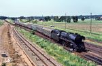 03 0090 mit D 813 (Binz - Stralsund - Berlin-Lichtenberg an 13.06 Uhr - Leipzig) in Schönfließ, wo gerade das separate S-Bahn Gleis im Bau ist. (04.06.1979) <i>Foto: Helmut Dahlhaus</i>