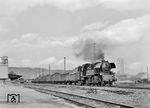 65 1010 (Bw Saalfeld/Saale) mit einem Güterzug in Jena West. (02.04.1977) <i>Foto: Detlev Hommel, Slg. H-J Trunk</i>