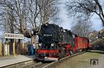 99 7244 trifft mit P 14447 im Haltepunkt Wernigerode-Kirchstraße (heute Wernigerode Hochschule Harz) ein. (24.02.1990) <i>Foto: Wolfgang Bügel</i>