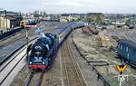 Der Sonderzug aus (Braunschweig-) Helmstedt fährt mit 41 1185 in Halberstadt ein. (08.04.1990) <i>Foto: Slg. Wolfgang Bügel</i>