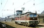 Obwohl erst 10 Jahre alt macht die Eisenacher 132 017 in Erfurt Hbf keinen gepflegten Eindruck. (20.04.1984) <i>Foto: Thomas Fischer</i>