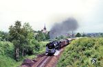01 0510 fährt mit dem P 8015 (Gera Hbf ab 11.54 Uhr – Saalfeld) aus Neunhofen. (29.05.1981) <i>Foto: Helmut Dahlhaus</i>