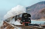 01 1511 mit P 4005 am ehemaligen Schrankenposten 65 zwischen Rudolstadt-Schwarza und Saalfeld-Remschütz. (27.12.1980) <i>Foto: Helmut Dahlhaus</i>