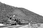 41 1055 (Bw Saalfeld/Saale) mit P 4005 bei Uhlstädt. (14.07.1984) <i>Foto: Thomas Fischer</i>