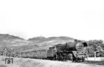 41 1125 mit P 5035 (Weimar - Saalfeld) unterhalb der Leuchtenburg bei Kahla. (01.09.1985) <i>Foto: Thomas Fischer</i>