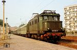 244 103-8 (E 44 103'') vom Bw Leipzig-Wahren in Leipzig Bayer Bf. Auch sie kehrte 1952 aus der UdSSR zurück. (18.09.1987) <i>Foto: Andreas Höfig</i>