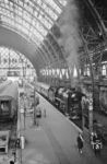01 036 (Bw Dresden) ist mit einem Schnellzug in Dresden Hbf angekommen.  (1968) <i>Foto: Gerhard Greß</i>